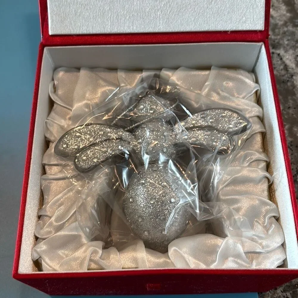 New in box Joan Rivers blown glass bee ornament silver XXV 2015